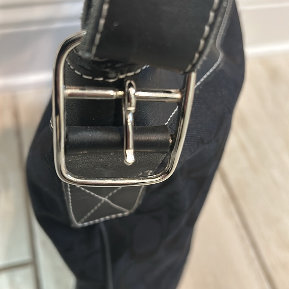 Authentic coach shoulder bag - Picture 2 of 8